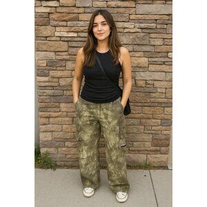 PrettyLittleThing Green Tie Dye Cargo Pants US 14